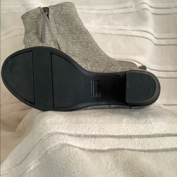 TOMS Peep Toe Booties - Picture 6 of 6